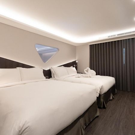 Starhaus Hotel Kaohsiung Extérieur photo