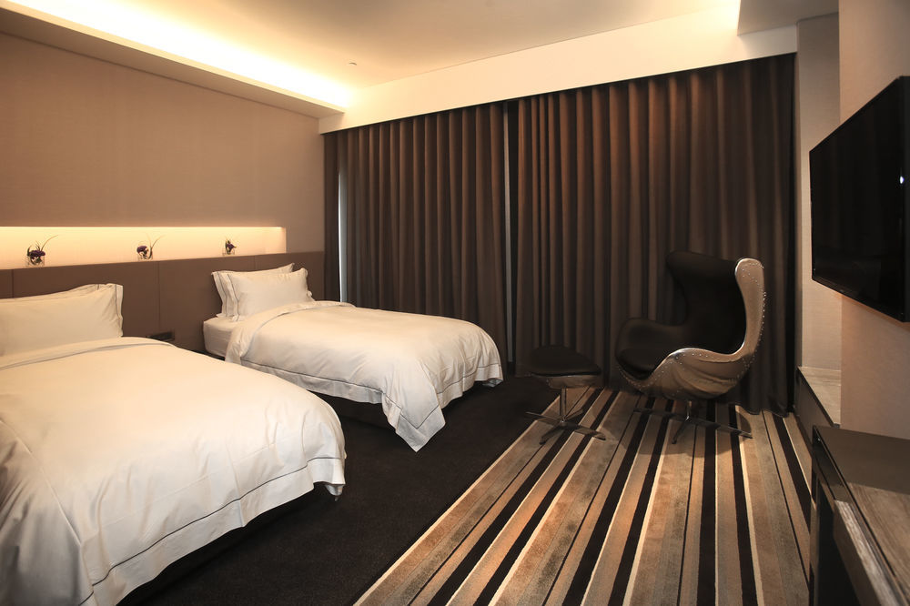 Starhaus Hotel Kaohsiung Extérieur photo
