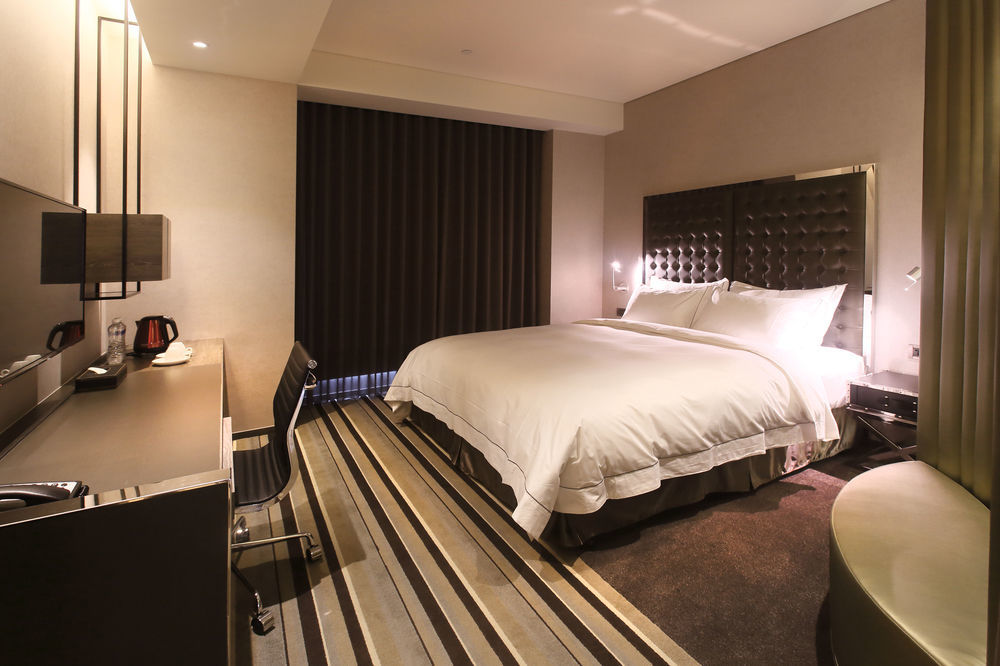 Starhaus Hotel Kaohsiung Extérieur photo