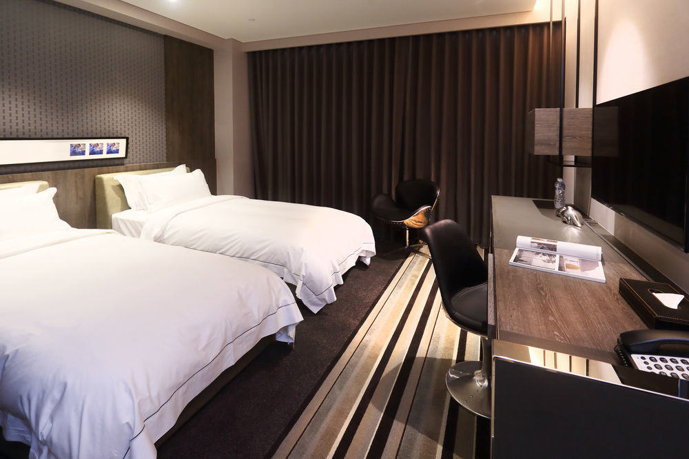 Starhaus Hotel Kaohsiung Extérieur photo